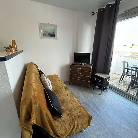 2 Pieces Avec Balcon, Proche - Fr-1-224b-563