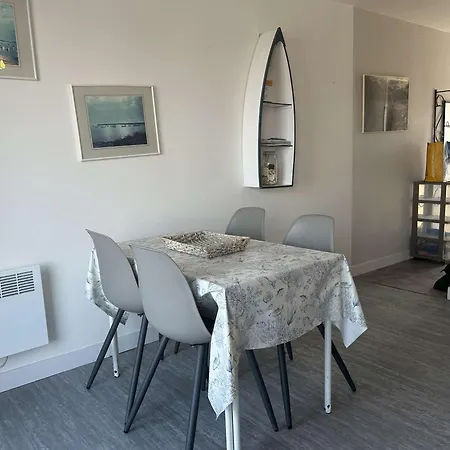 Apartamento 2 Pieces Avec Balcon, Proche