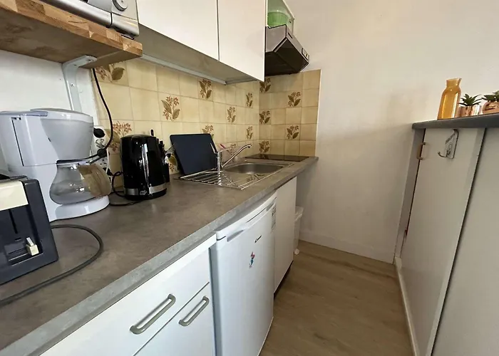 2 Pieces Avec Balcon, Proche - Fr-1-224b-563 Appartement